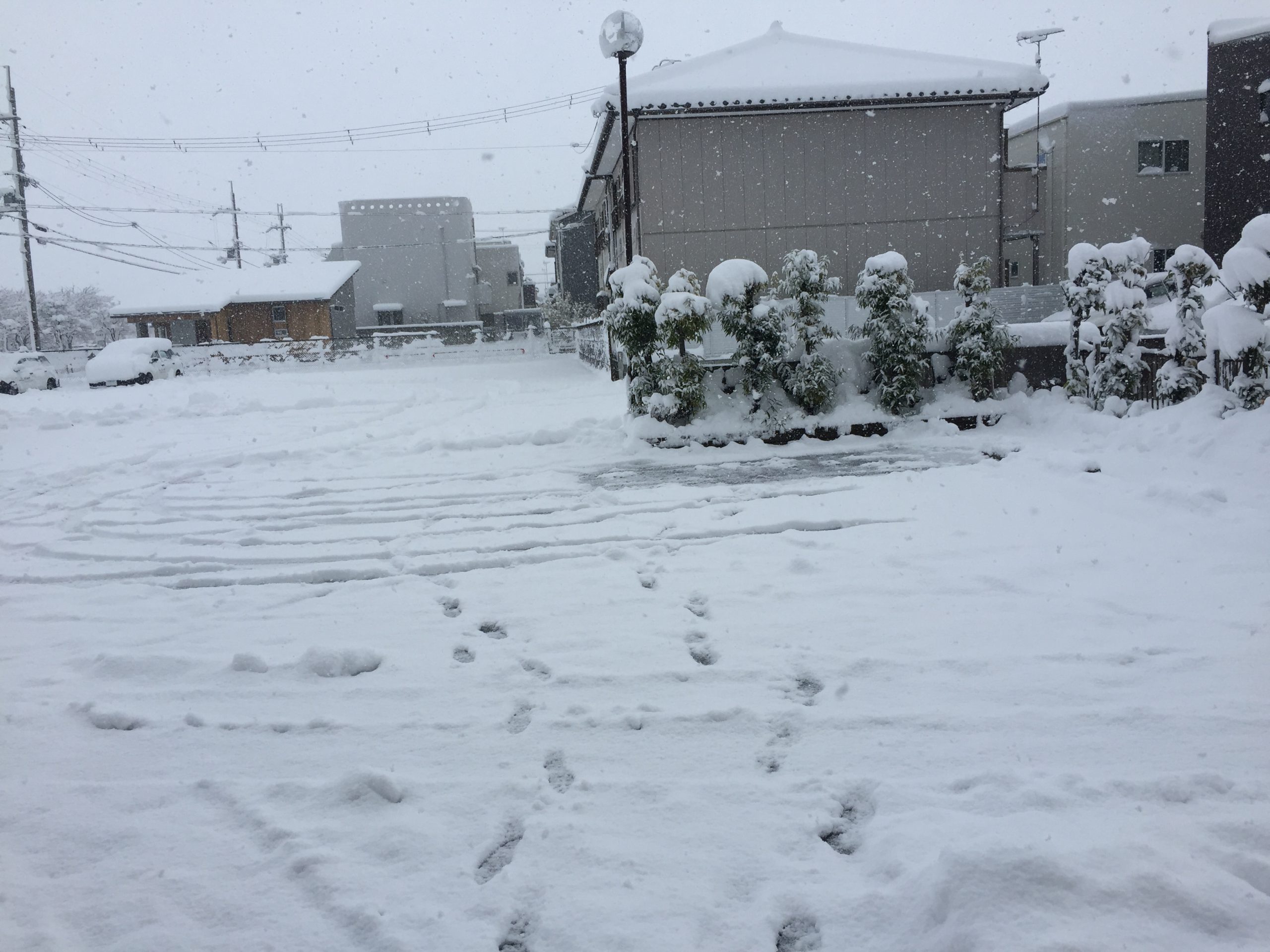 高気密高断熱の家　豪雪　雪かき